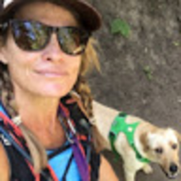 Meet your Posher, Cassi - Picture 1 of 1